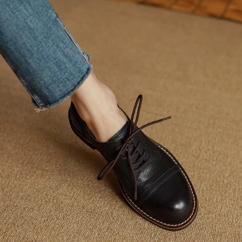 Retro Round Toe Oxfords Lace Up Leather Derby Shoes for Women in Black/Brown